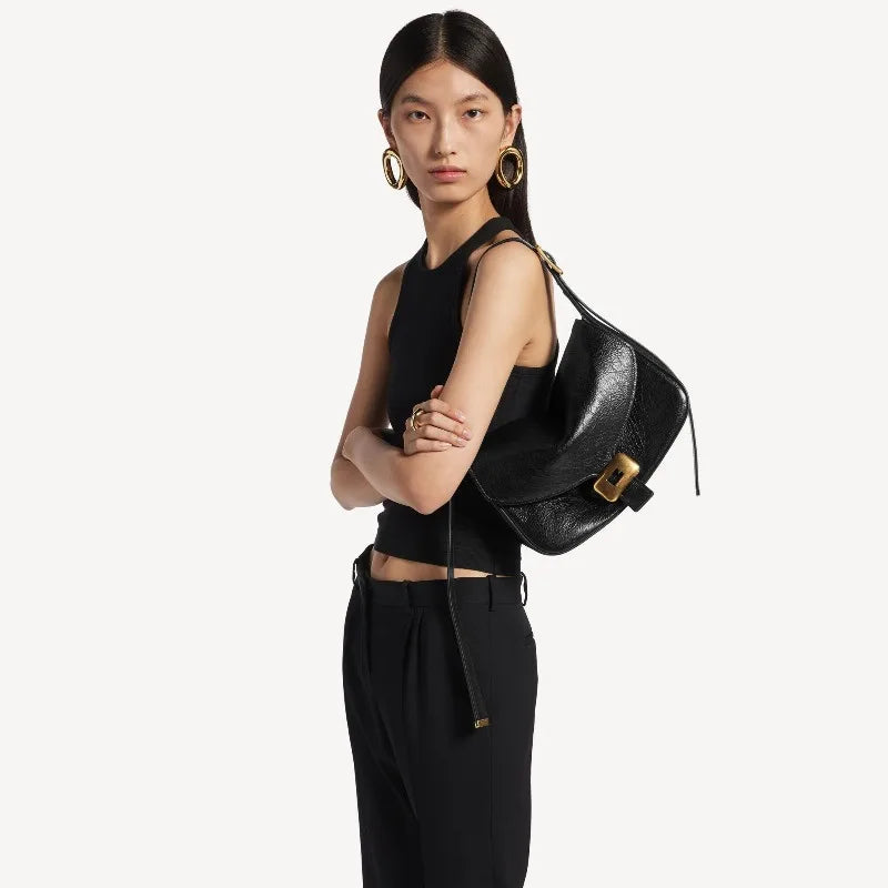 Celeste Class – Bolso Elegante con Solapa Refinada